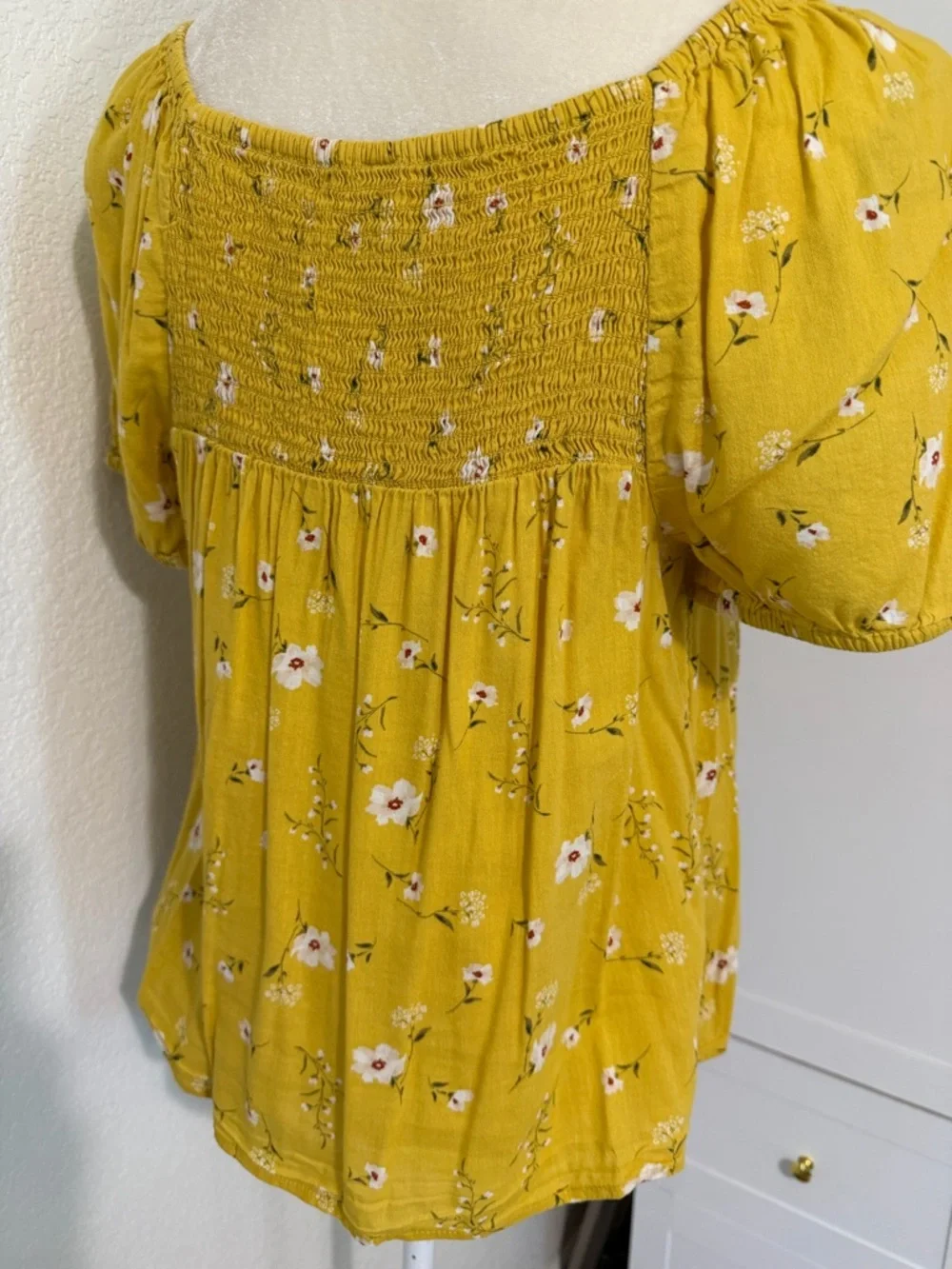 Old Navy Floral Smocked‎ Square-Neck Puff Sleeve Top, Size Medium